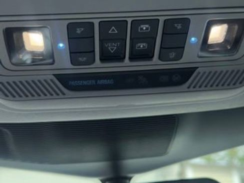 Used 2023 Ford Explorer XLT w/ Equipment Group 202A AWD/4WD image 16