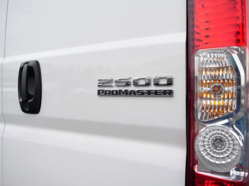 Used 2025 RAM ProMaster 2500 w/ Storage Group image 23