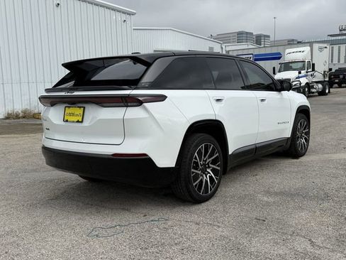 Used 2025 Jeep Wagoneer S Limited image 7