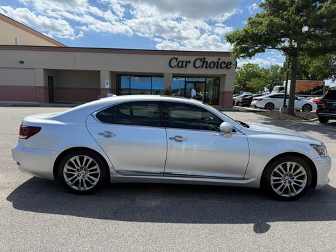 Used 2014 Lexus LS 460 w/ Comfort Package RWD image 7