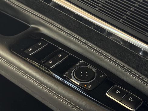 Used 2021 Lincoln Corsair FWD w/ Premium Package image 20