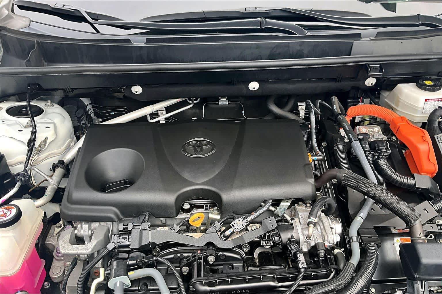 Used 2022 Toyota RAV4 SE w/ Convenience Package AWD/4WD image 32