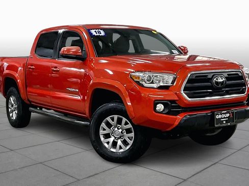 Used 2018 Toyota Tacoma SR5 image 2