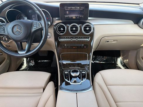 Used 2019 Mercedes-Benz GLC 300 image 18