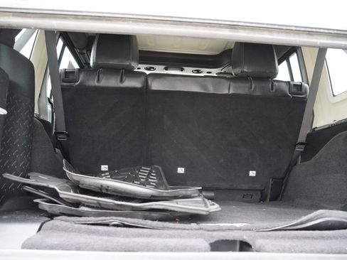 Used 2015 Jeep Wrangler Unlimited Sahara w/ Connectivity Group image 17