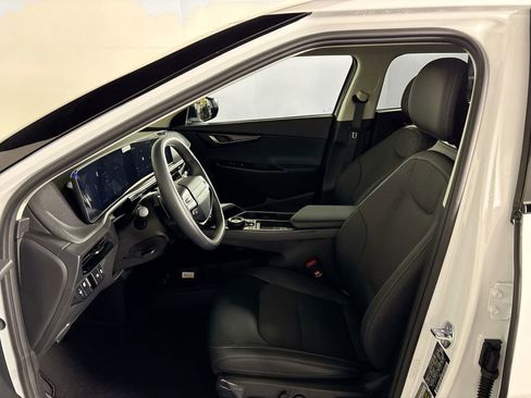 New 2025 Kia EV6 Light w/ Light LR Technology Package image 11