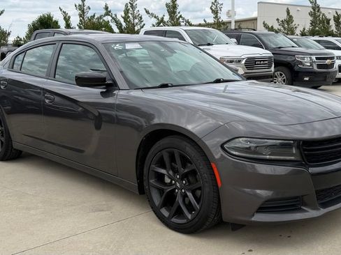 Used 2022 Dodge Charger SXT w/ Blacktop Package RWD image 7