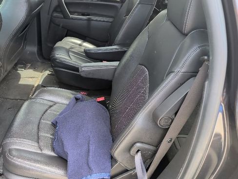 Used 2017 Buick Enclave Leather AWD/4WD image 10