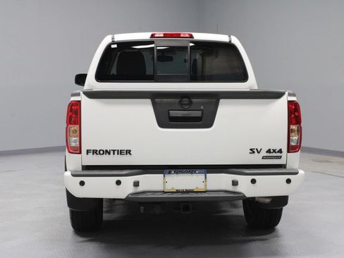 Certified 2019 Nissan Frontier SV w/ Value Truck Package AWD/4WD image 10