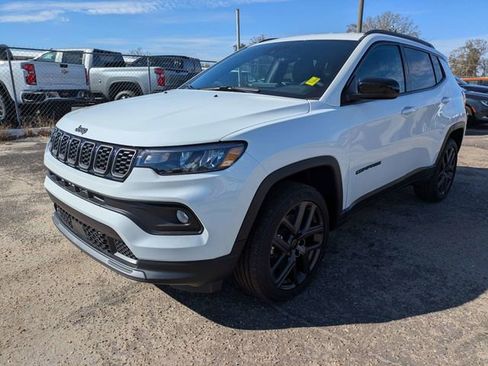 New 2026 Jeep Compass Latitude image 8