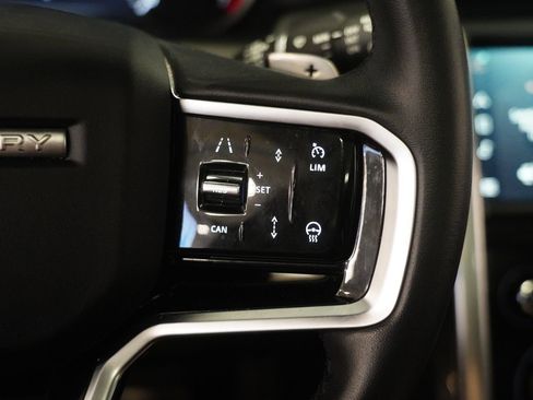 Used 2023 Land Rover Discovery Sport SE R-Dynamic AWD/4WD image 17