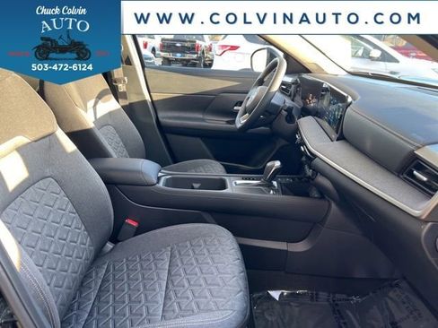 New 2026 Nissan Kicks SV w/ SV Premium Package AWD/4WD image 23