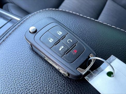 Used 2019 Chevrolet Impala LT FWD image 11