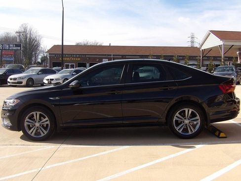 Used 2019 Volkswagen Jetta R-Line image 2