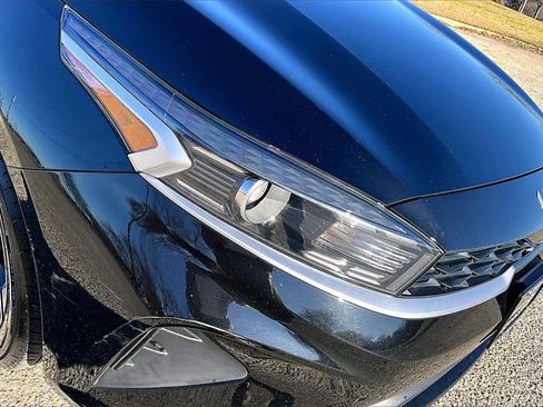 Certified 2023 Kia Forte LXS image 29