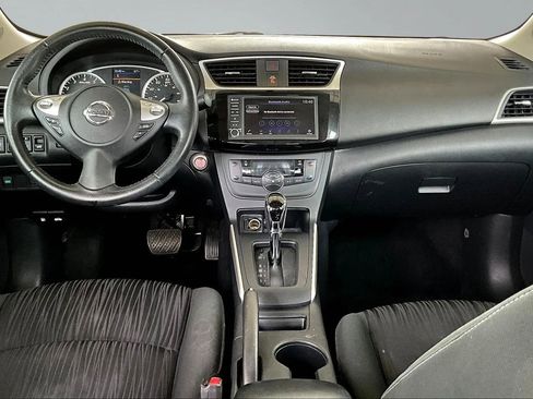 Used 2019 Nissan Sentra SV image 7
