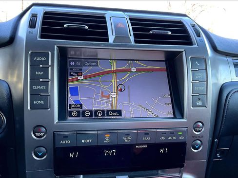 Used 2020 Lexus GX 460 Luxury w/ Off Road Package image 34