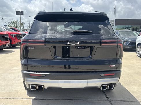 Used 2025 Chevrolet Traverse Z71 w/ Driver Confidence Package image 12