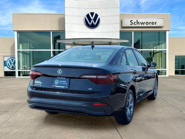 Certified 2023 Volkswagen Jetta SE FWD image 6