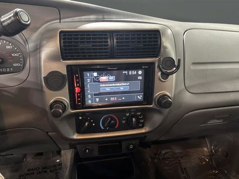 Used 2011 Ford Ranger XLT image 7