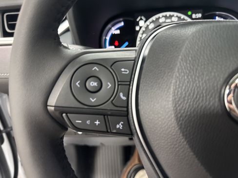 New 2025 Toyota RAV4 XLE image 17