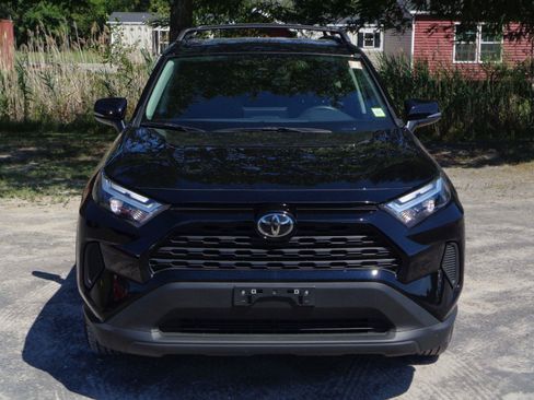 Used 2025 Toyota RAV4 XLE w/ Convenience Package AWD/4WD image 2