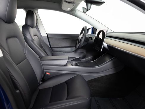 Used 2021 Tesla Model Y Long Range AWD/4WD image 27