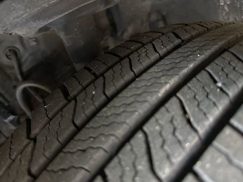 Used 2021 Toyota RAV4 LE image 17