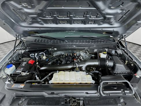 Used 2024 Ford Expedition XLT image 35