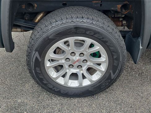 Used 2014 GMC Sierra 1500 SLE w/ SLE Value Package AWD/4WD image 5