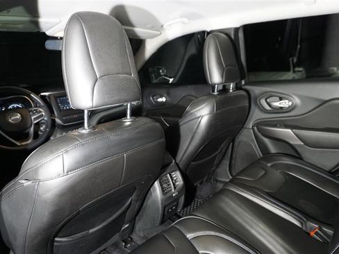 Used 2019 Jeep Cherokee Latitude Plus w/ Cold Weather Group image 24