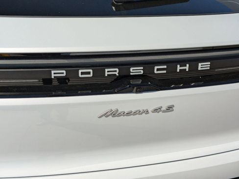 New 2025 Porsche Macan 4S Electric image 12