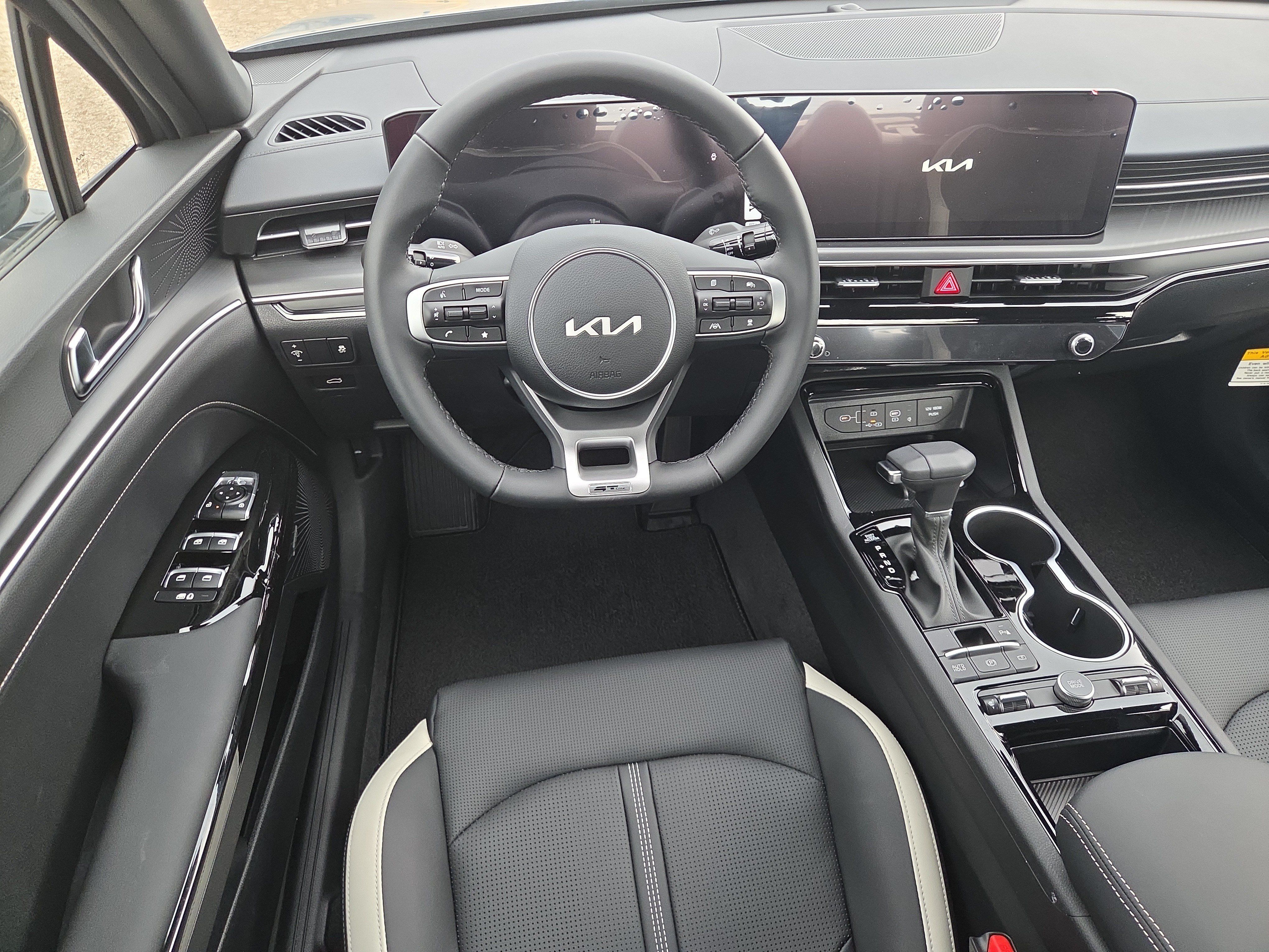 New 2026 Kia K5 GT-Line w/ GT-Line Premium Package FWD image 6