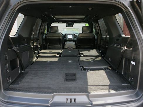 Used 2019 Ford Expedition Limited w/ Equipment Group 303A AWD/4WD image 19