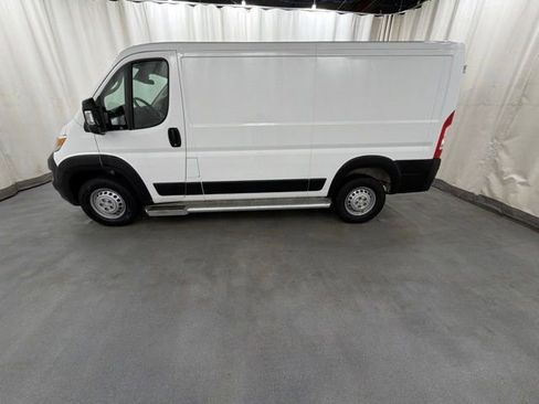 Used 2025 RAM ProMaster 2500 w/ U-Haul Equipment Group FWD image 3