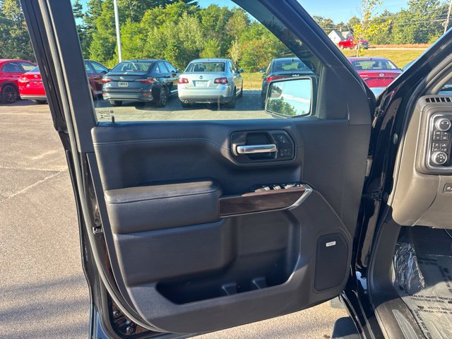 Used 2019 GMC Sierra 1500 SLT w/ SLT Convenience Package AWD/4WD image 16