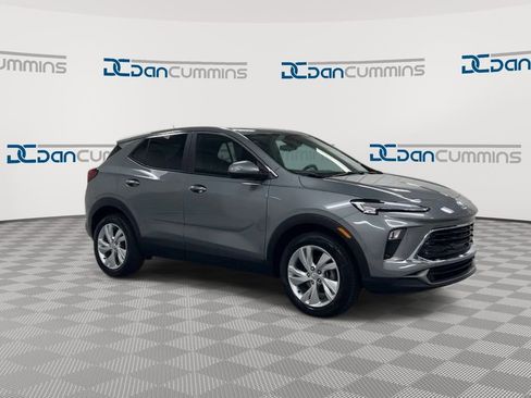 Used 2025 Buick Encore GX Preferred FWD image 2