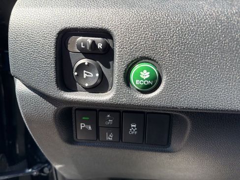 Used 2020 Honda Pilot Touring image 17