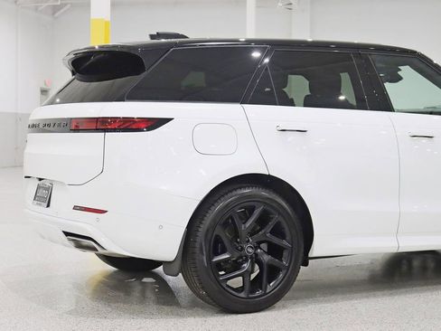 Used 2025 Land Rover Range Rover Sport Dynamic SE AWD/4WD image 11