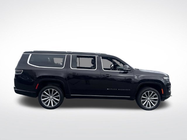 Used 2023 Jeep Grand Wagoneer L Series II AWD/4WD image 10