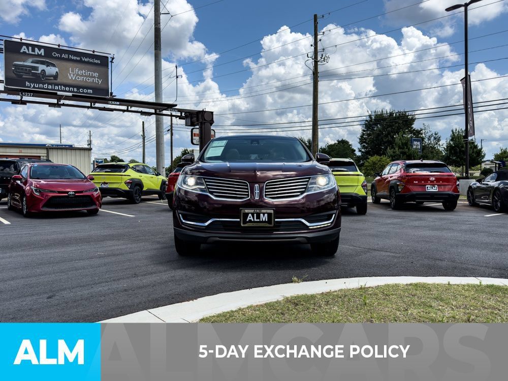 Used 2017 Lincoln MKX Reserve w/ Driver Assistance Package AWD/4WD image 3