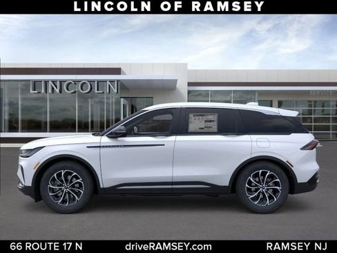 New 2026 Lincoln Nautilus Premier AWD/4WD image 3