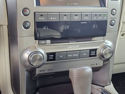 Used 2017 Lexus GX 460 Premium image 22