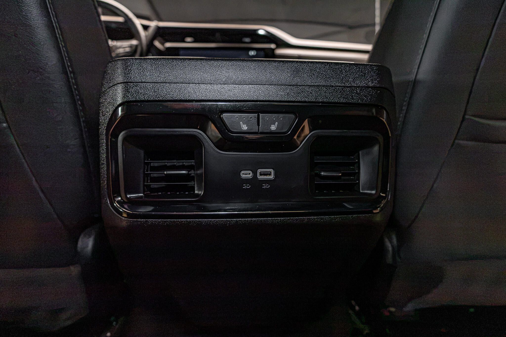 Used 2026 GMC Sierra 3500 AT4 w/ AT4 Premium Plus Package AWD/4WD image 25