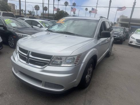 Used 2012 Dodge Journey SE FWD image 2