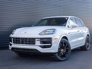Certified 2025 Porsche Cayenne E-Hybrid AWD/4WD video 1