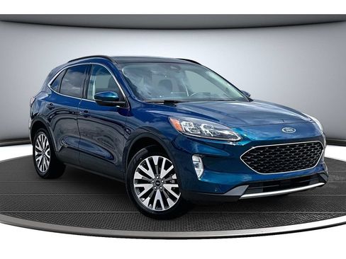 Used 2020 Ford Escape Titanium w/ Titanium Premium Package 2.0 AWD/4WD image 15
