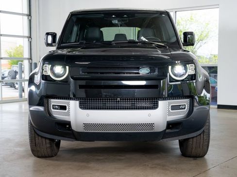Used 2025 Land Rover Defender 110 S AWD/4WD image 3