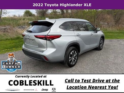 Used 2022 Toyota Highlander XLE AWD/4WD image 4