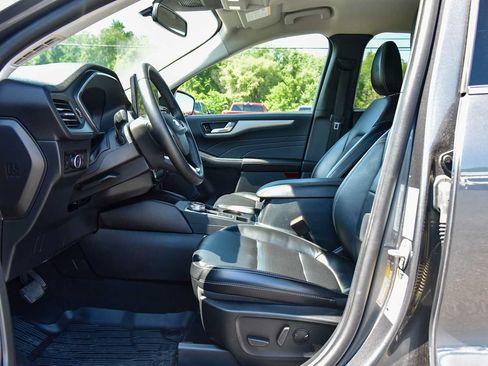 Used 2023 Ford Escape Platinum w/ Class II Trailer Tow Package AWD/4WD image 14
